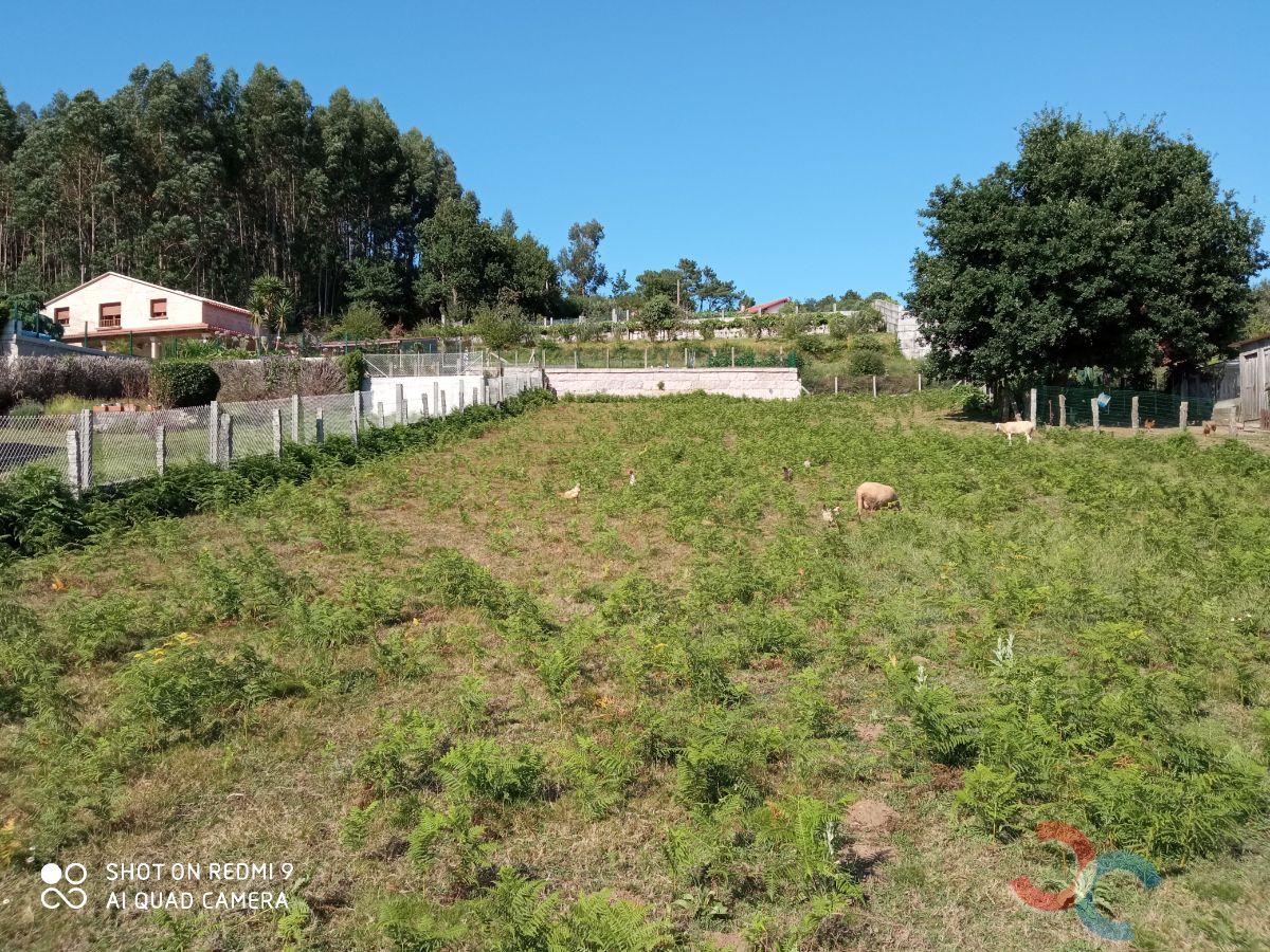 For sale of land in Marín