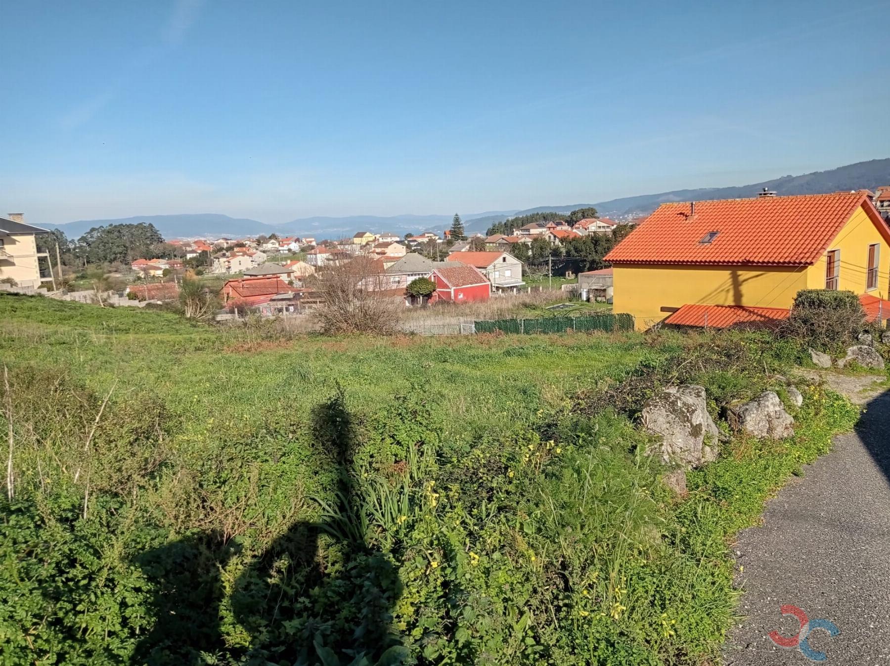 Venda de chão em Bueu