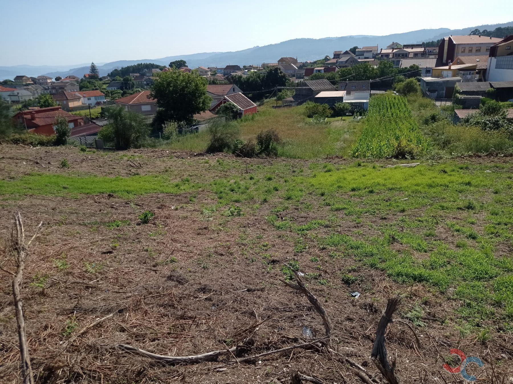 Venda de chão em Bueu
