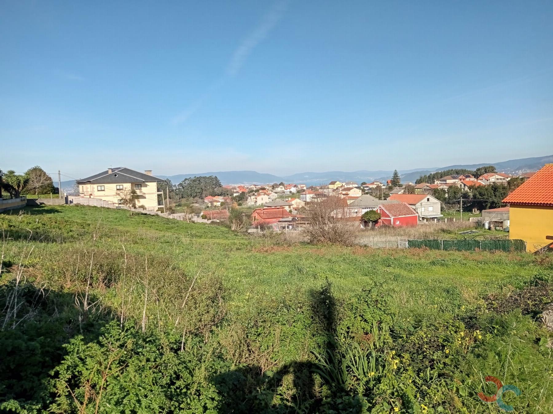 Venda de chão em Bueu