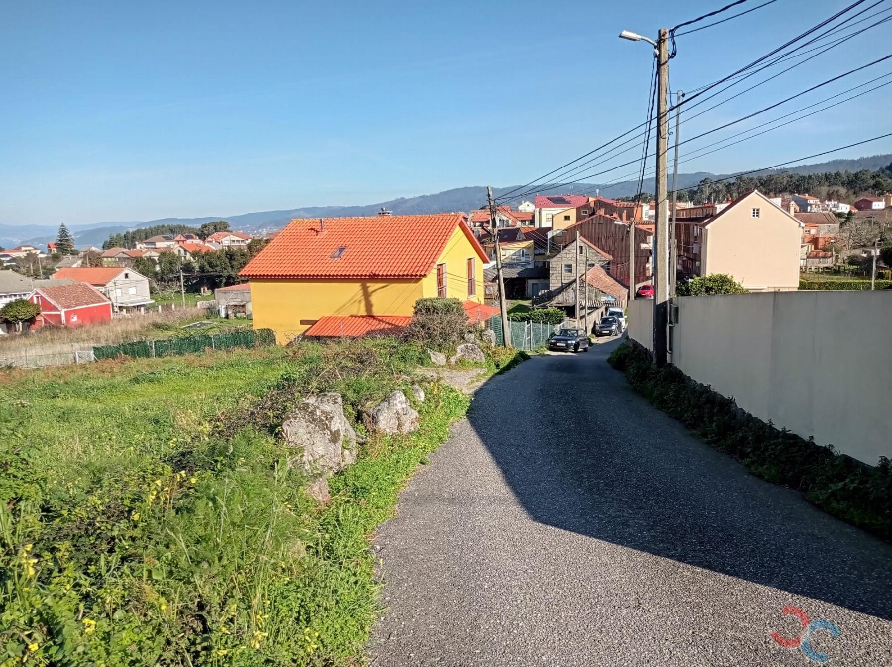 Venda de chão em Bueu