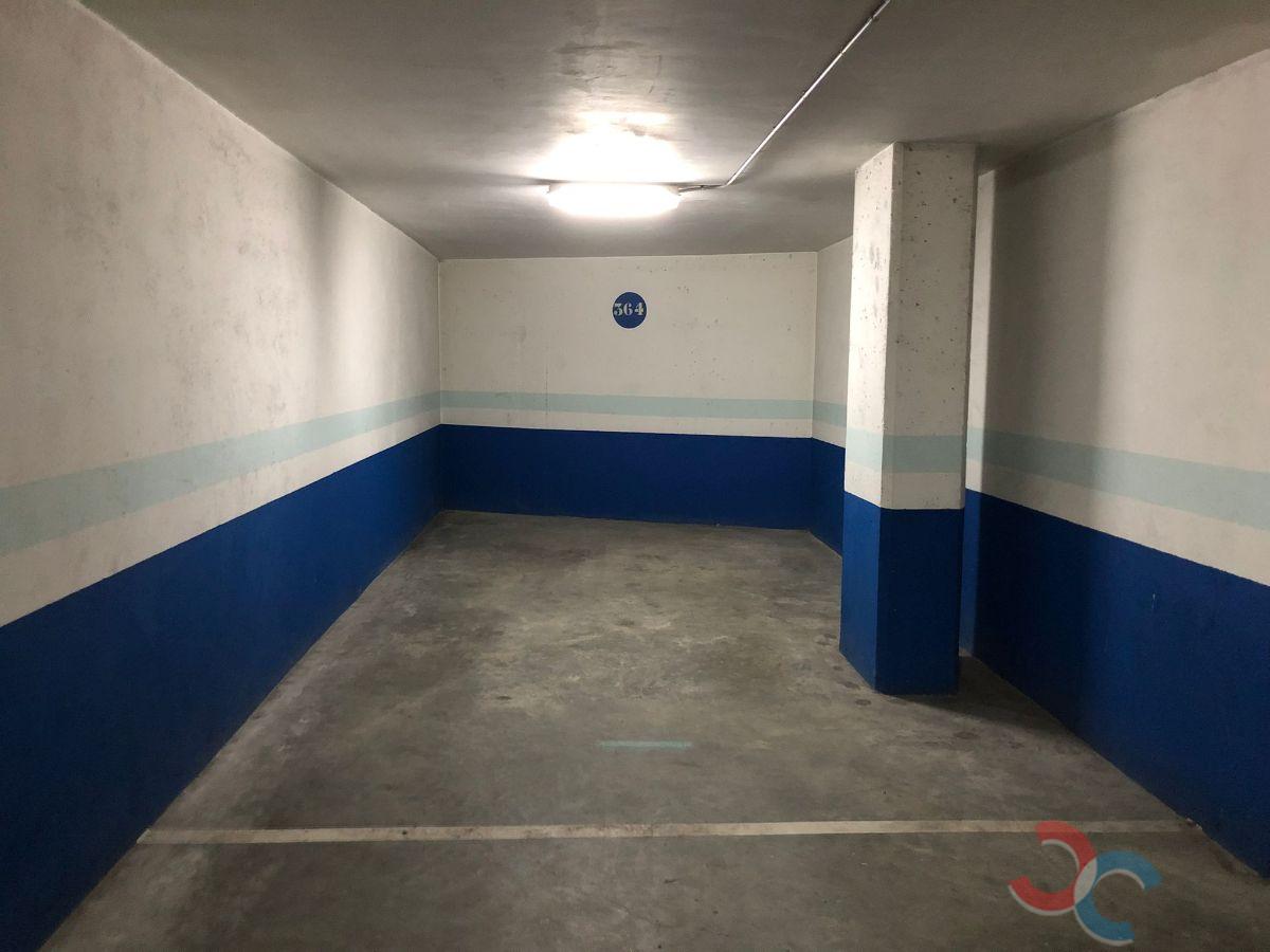 For rent of garage in Marín