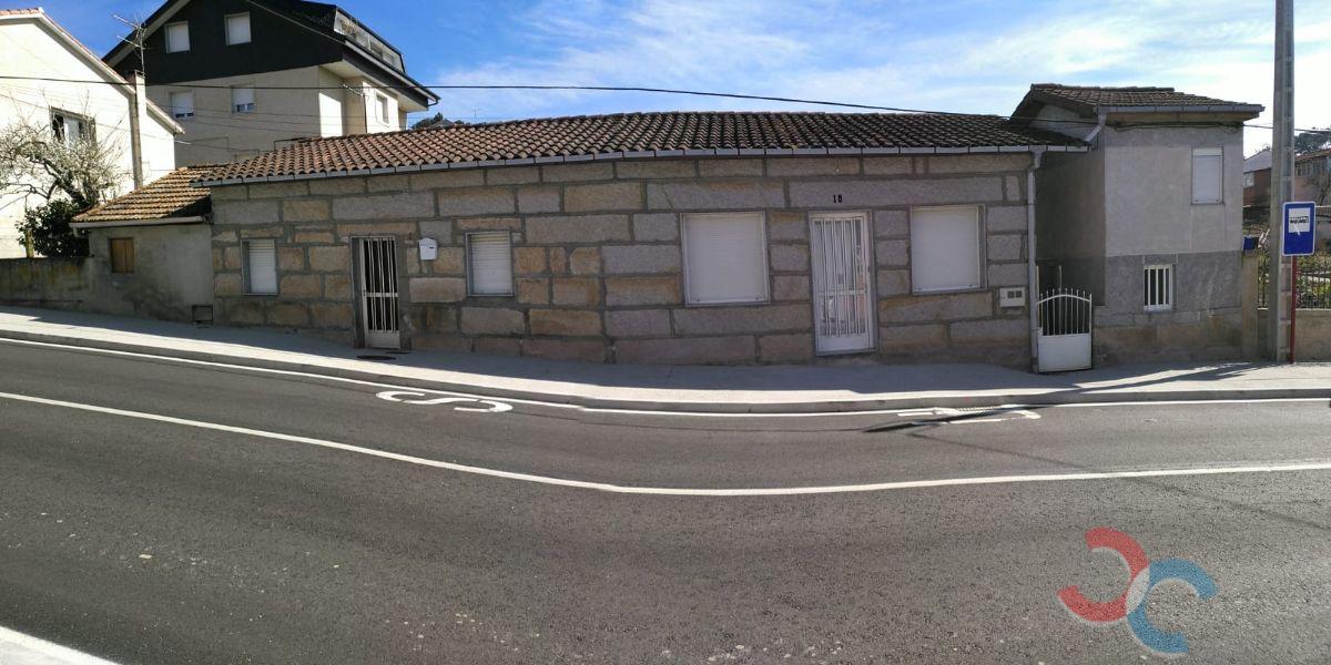 For sale of house in Ourense