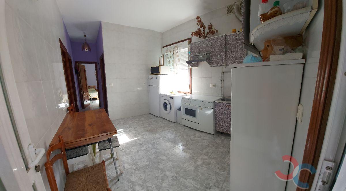 For sale of house in Ourense