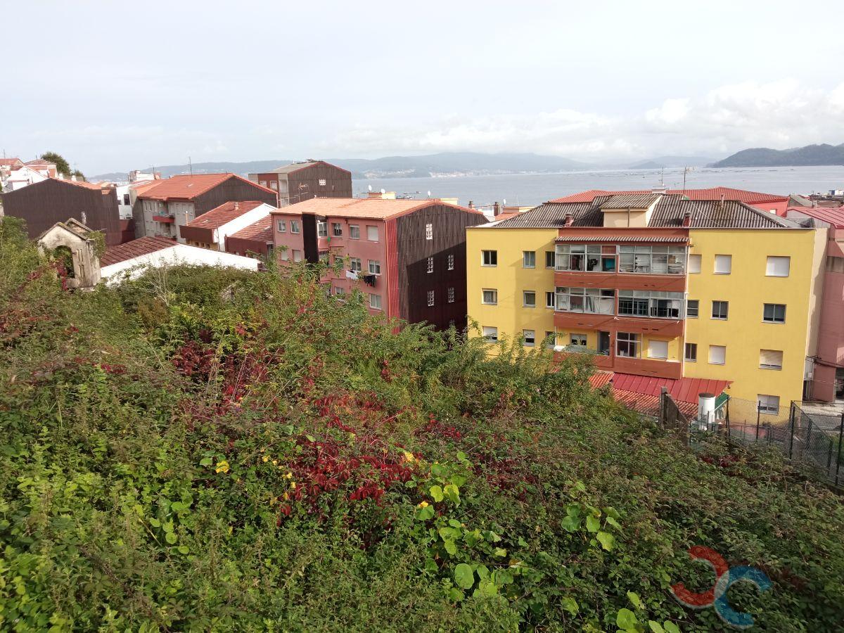 For sale of land in Bueu