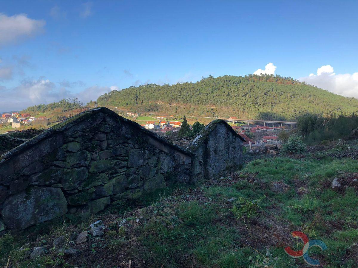 For sale of land in Marín