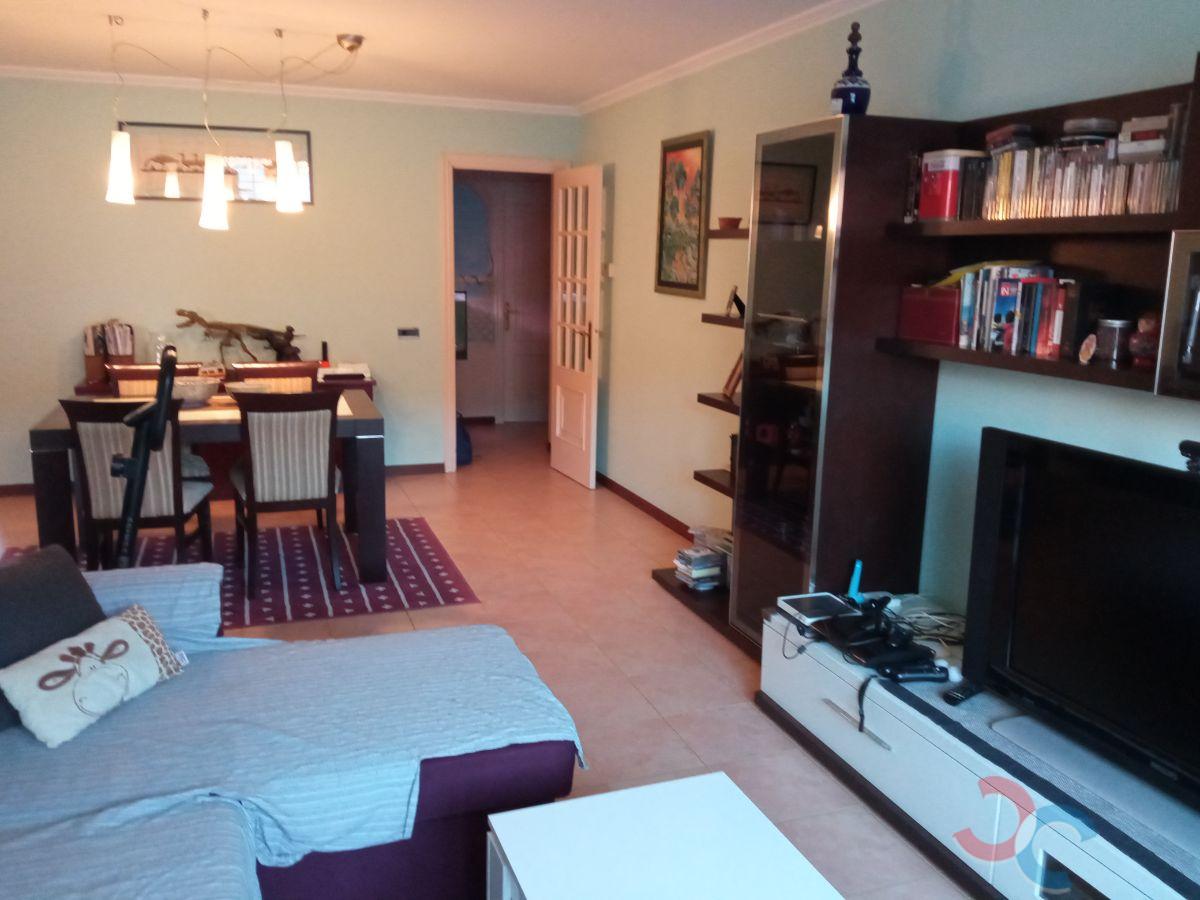 For sale of apartment in Poio
