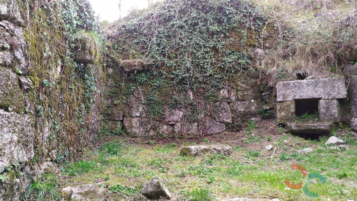 Venta de terreno en Cotobade