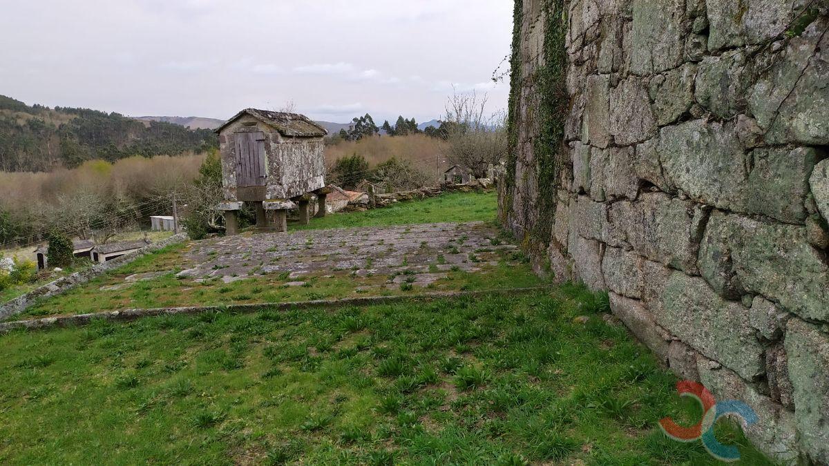 Venta de terreno en Cotobade