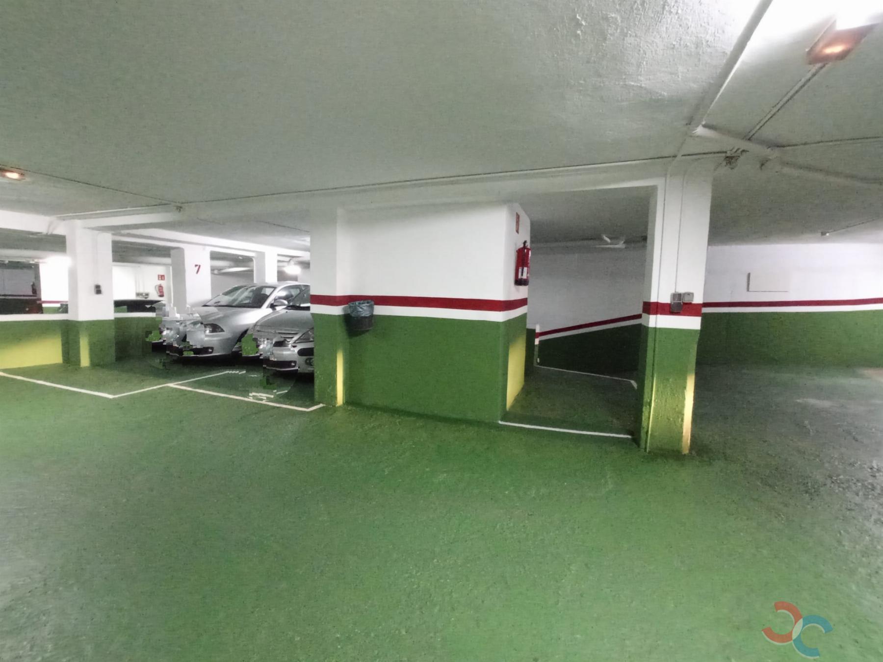 For sale of garage in Marín