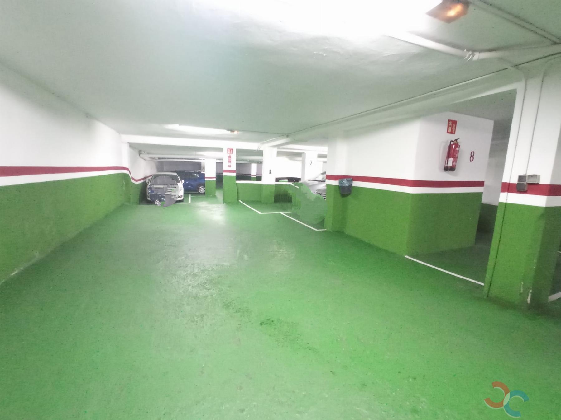 For sale of garage in Marín