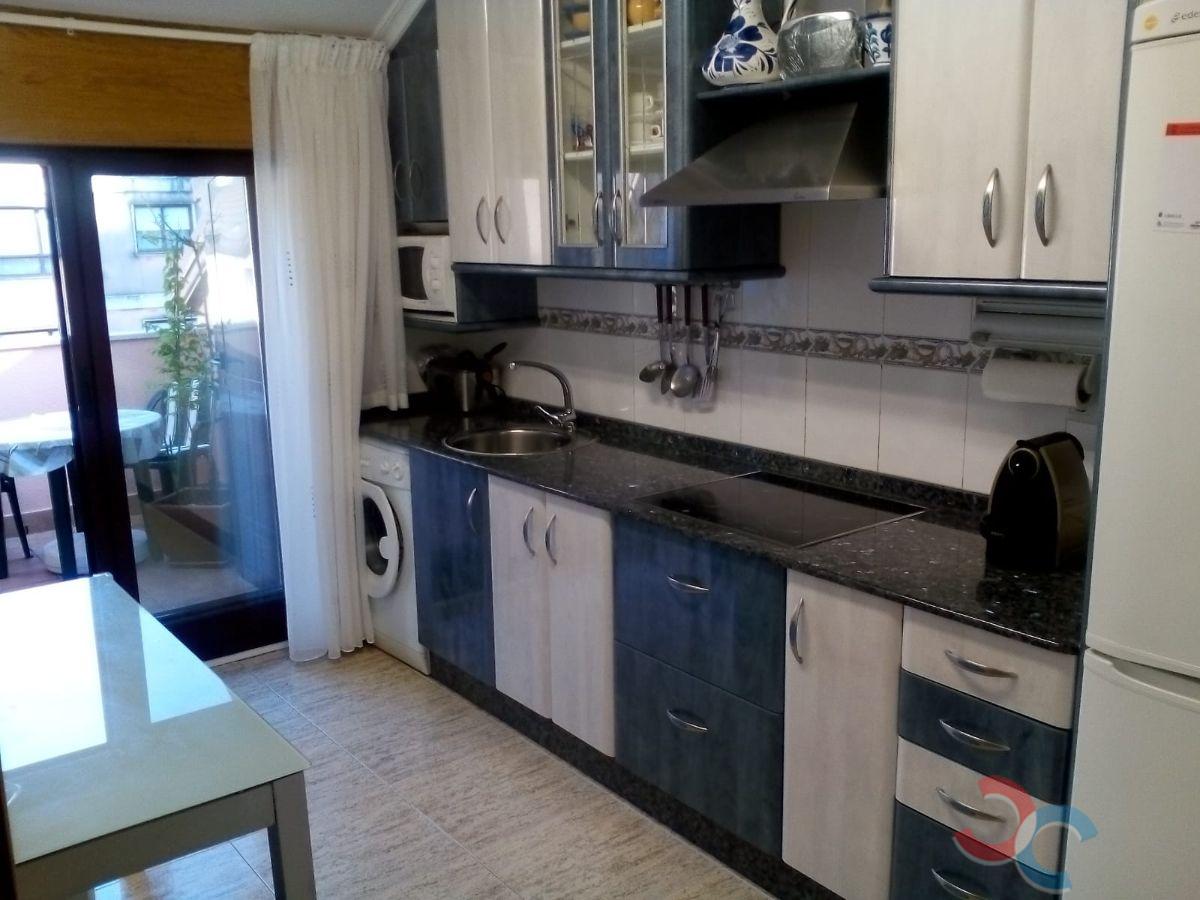 For sale of flat in Poio