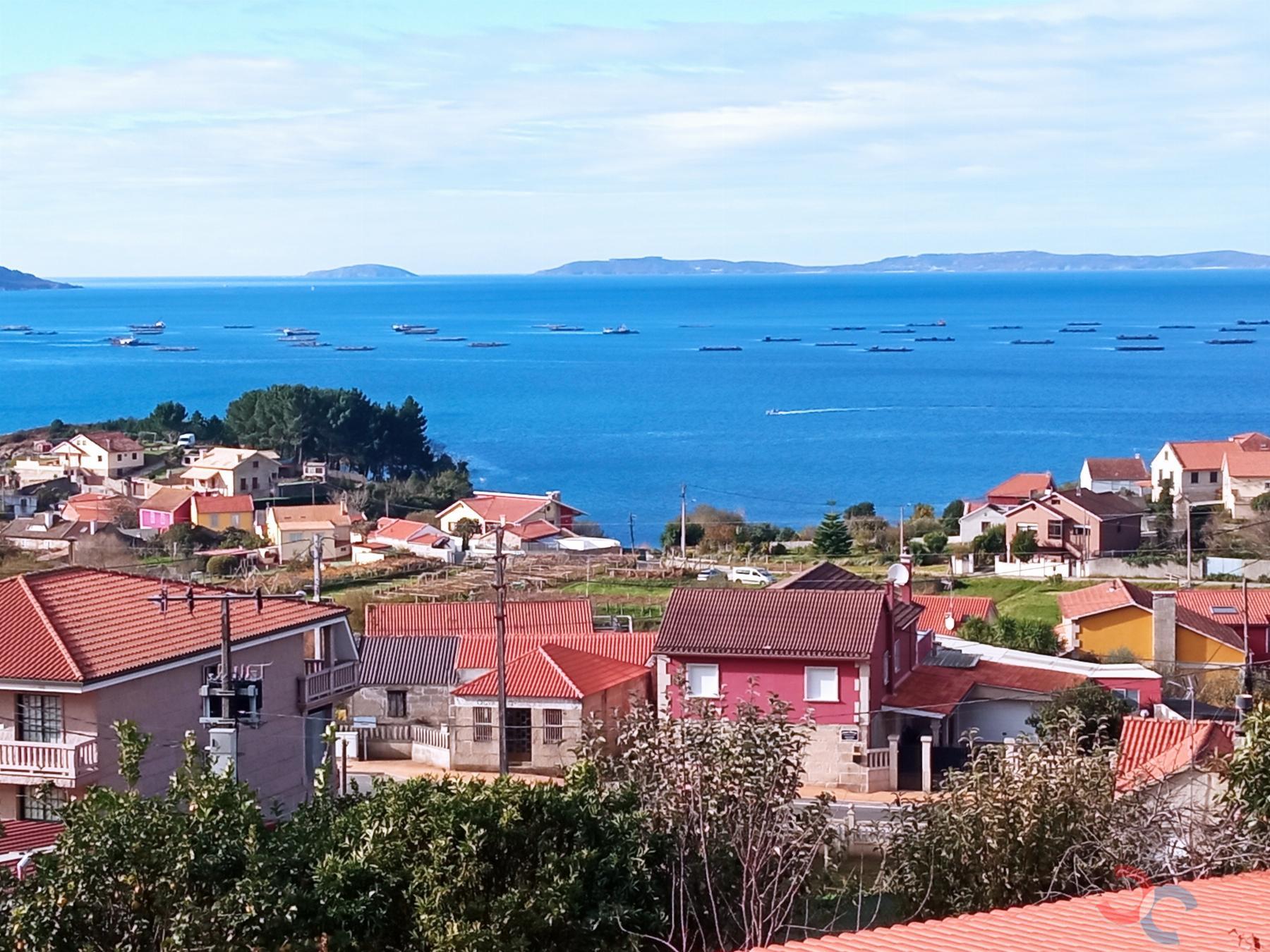 For sale of land in Marín
