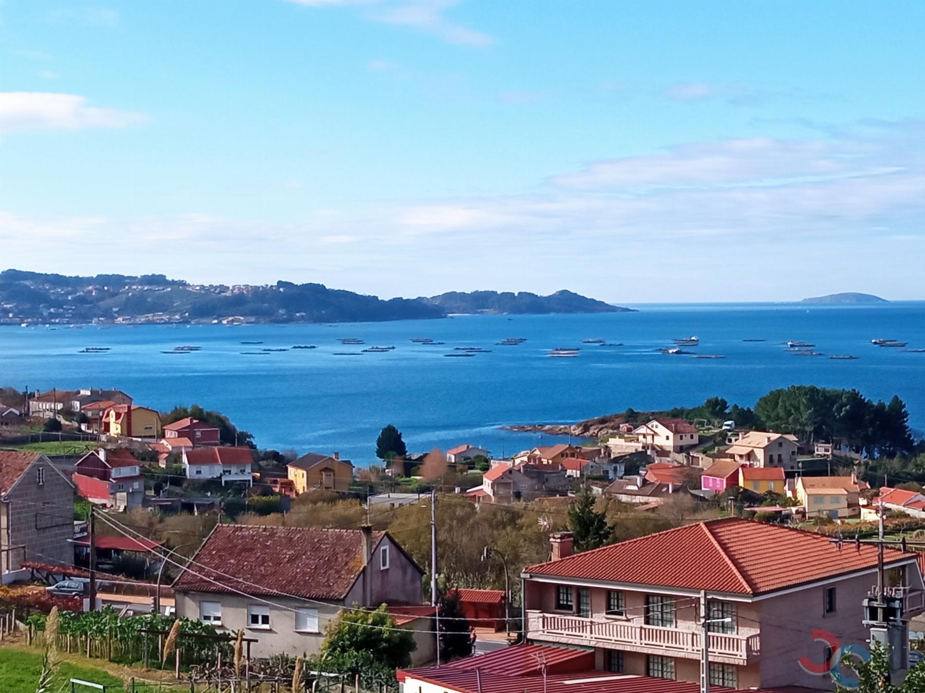 For sale of land in Marín