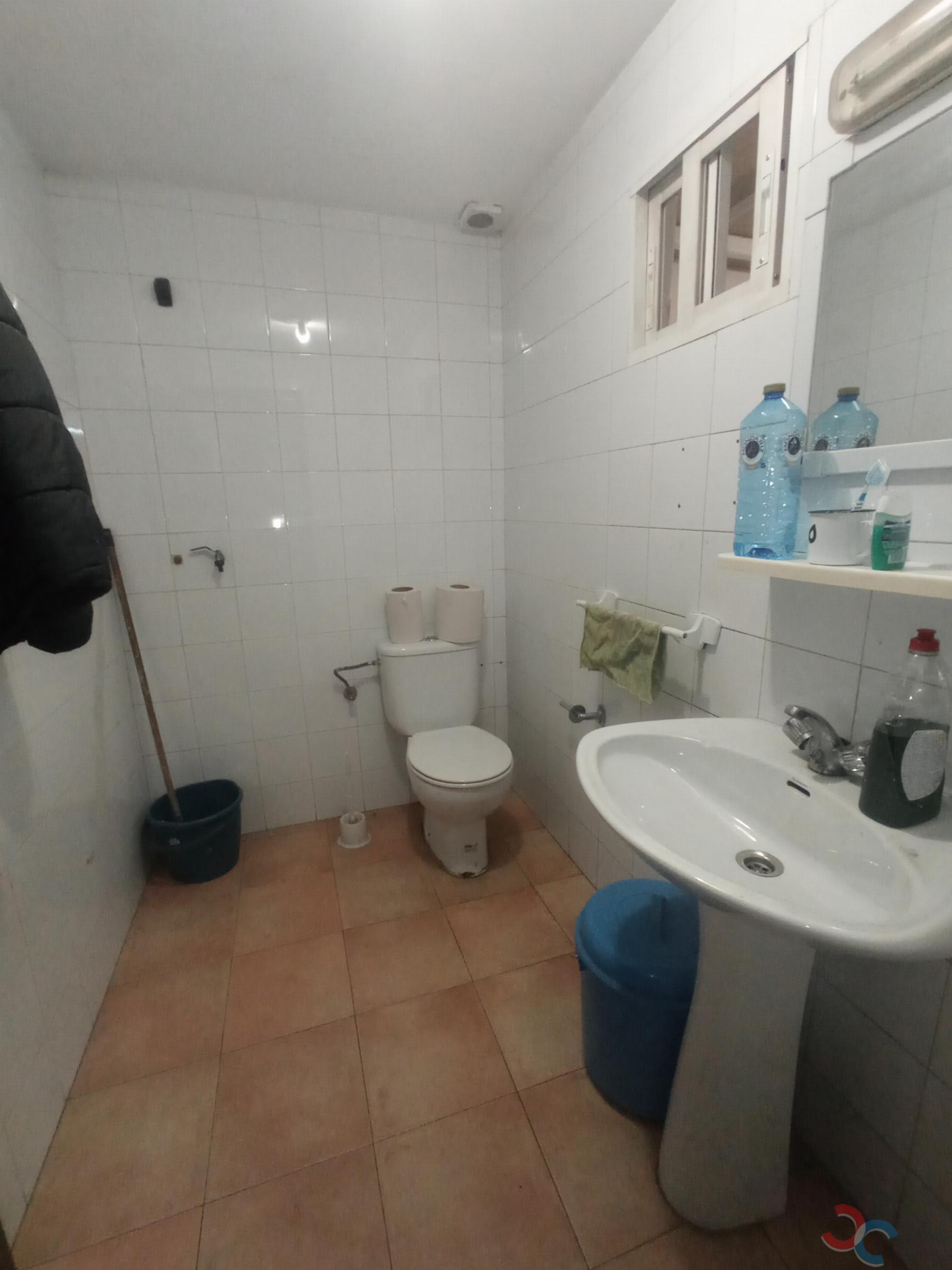 For rent of commercial in Pontevedra