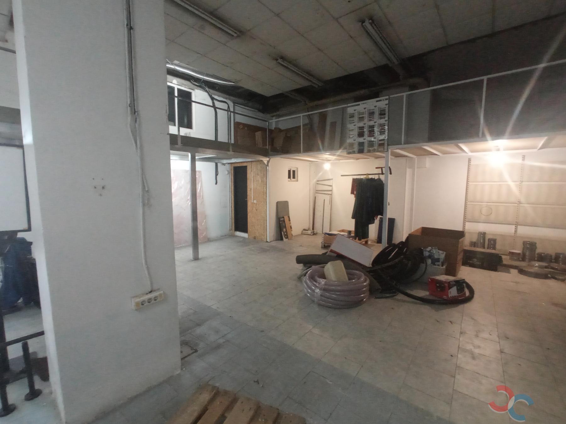 For rent of commercial in Pontevedra