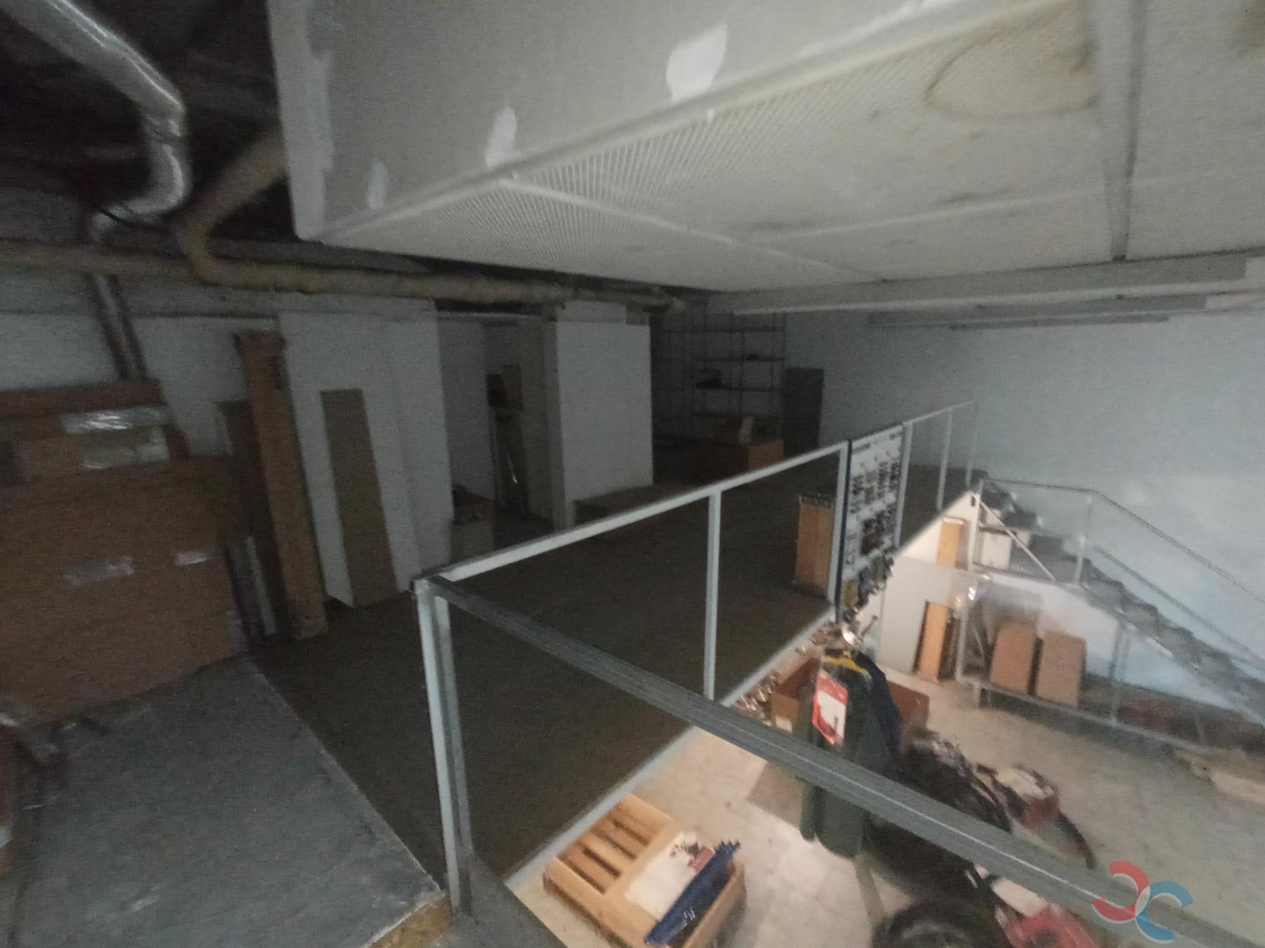 For rent of commercial in Pontevedra