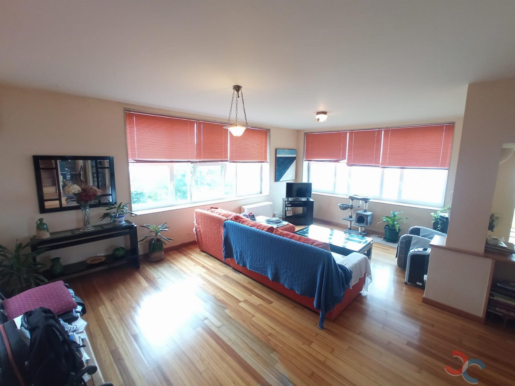 For sale of chalet in Marín