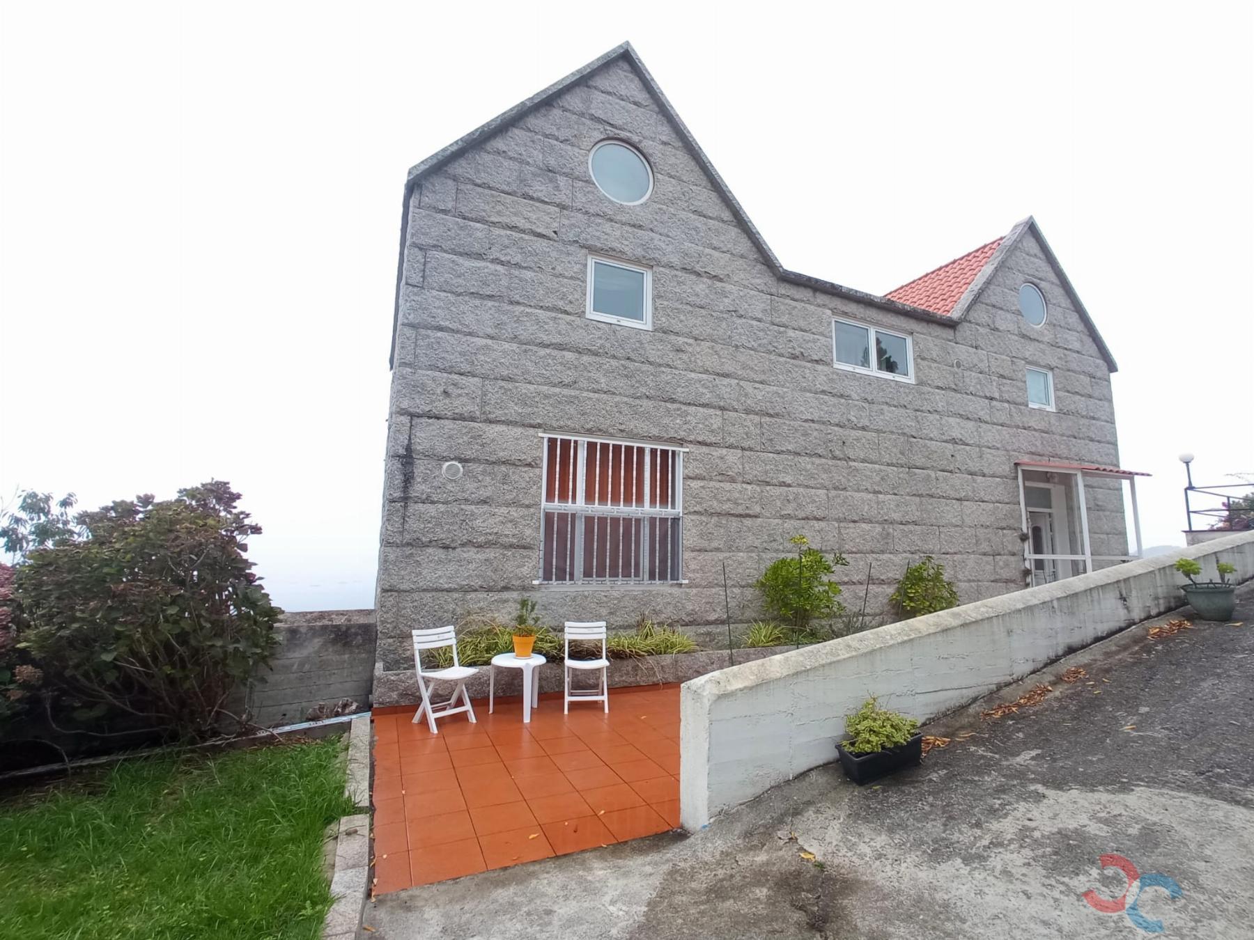 For sale of chalet in Marín