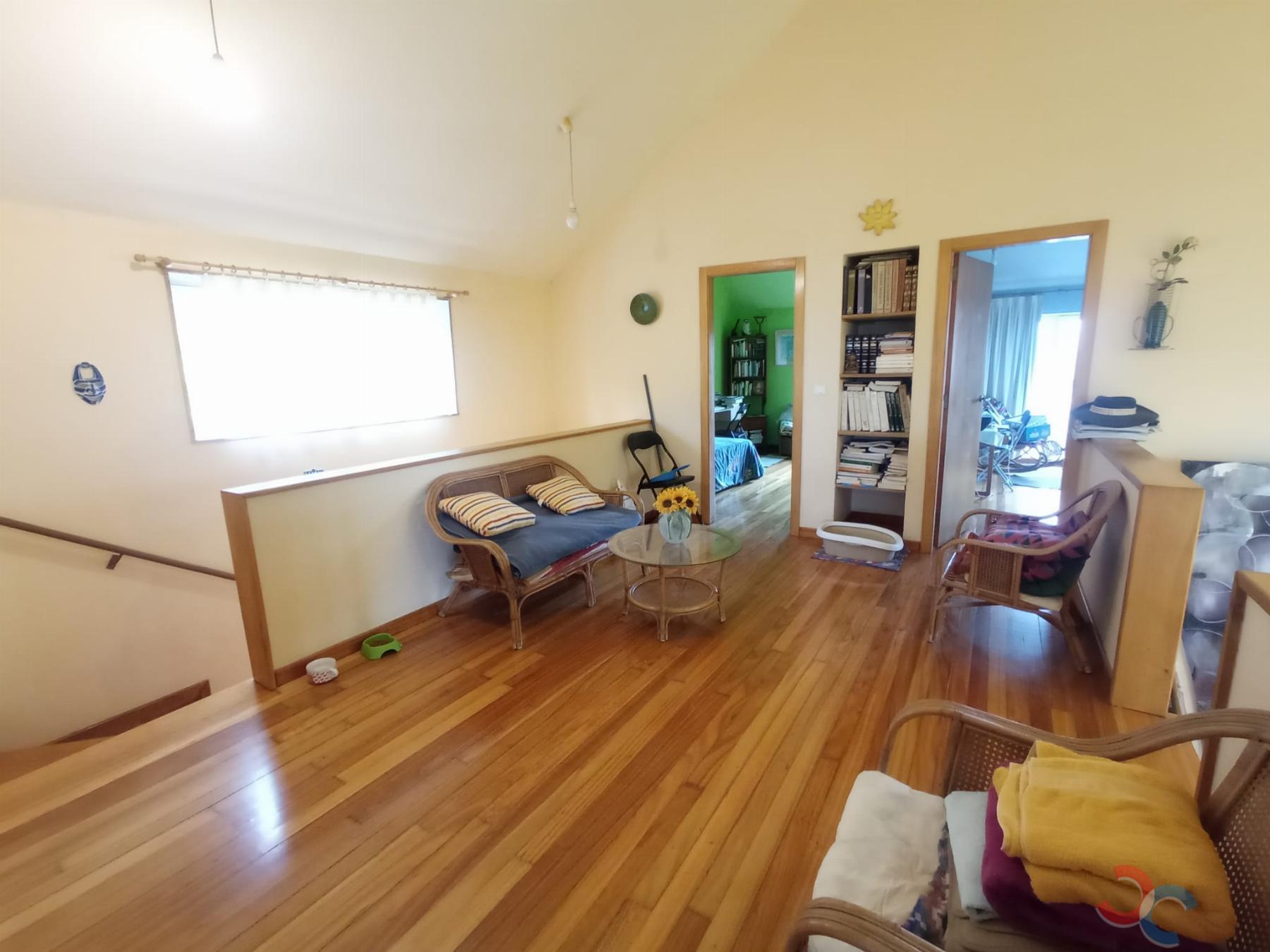 For sale of chalet in Marín