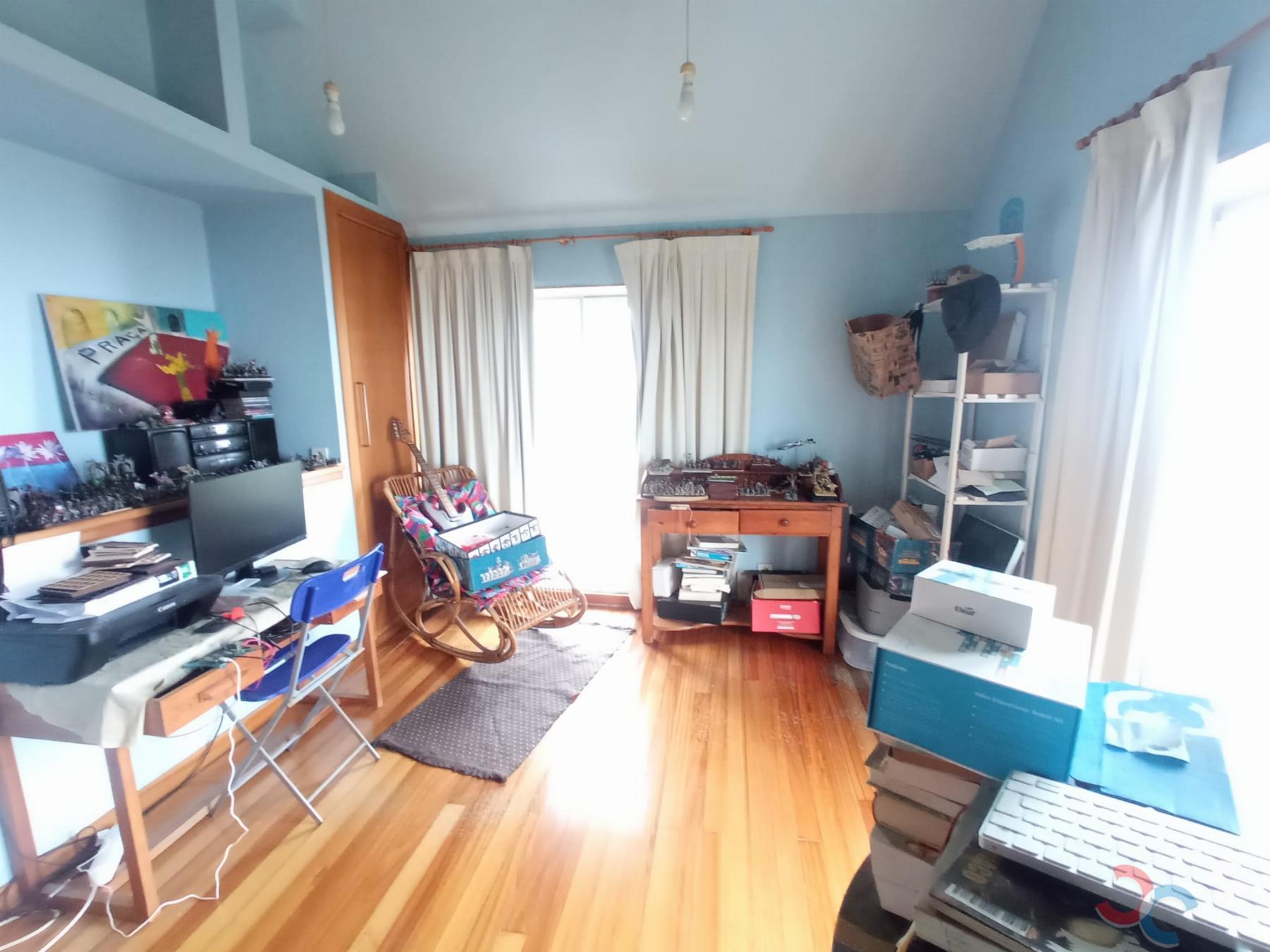 For sale of chalet in Marín