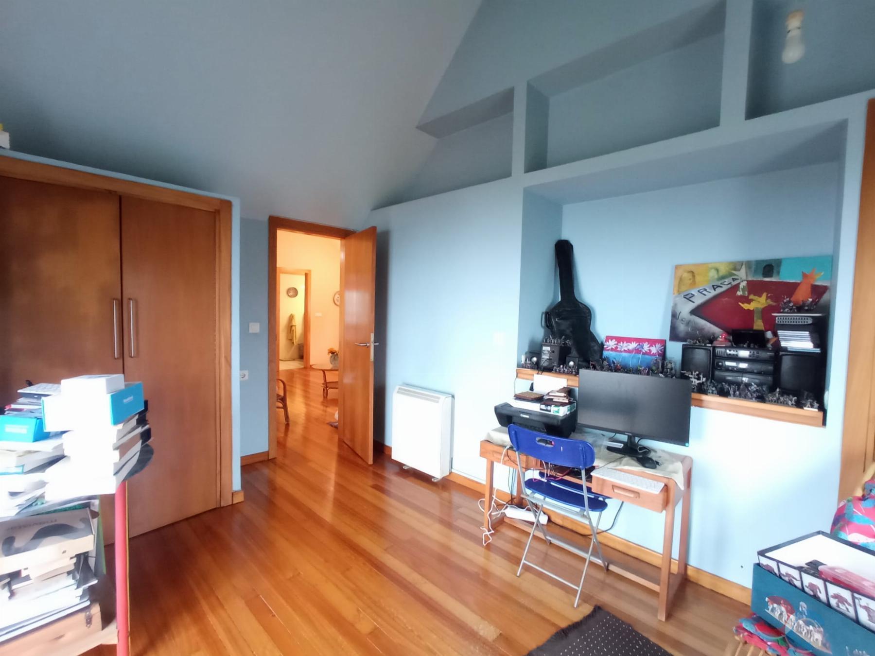 For sale of chalet in Marín