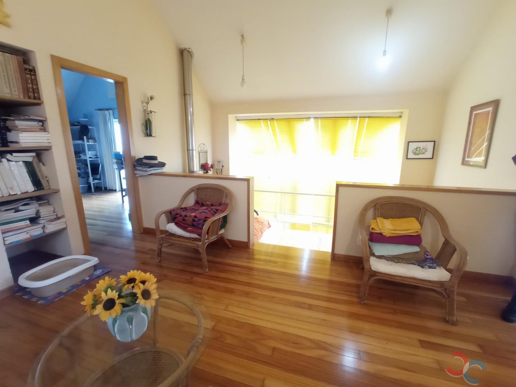 For sale of chalet in Marín