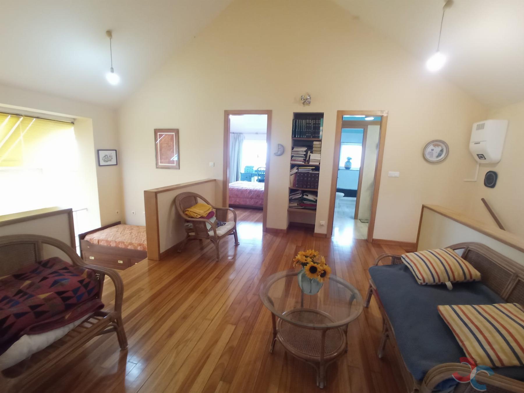 For sale of chalet in Marín