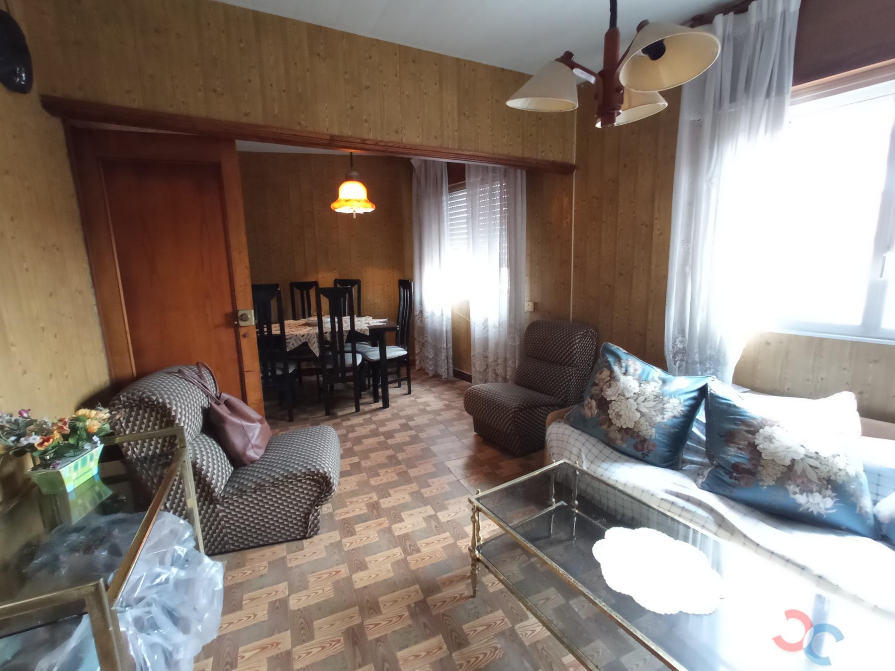 Venda de casa em Marín