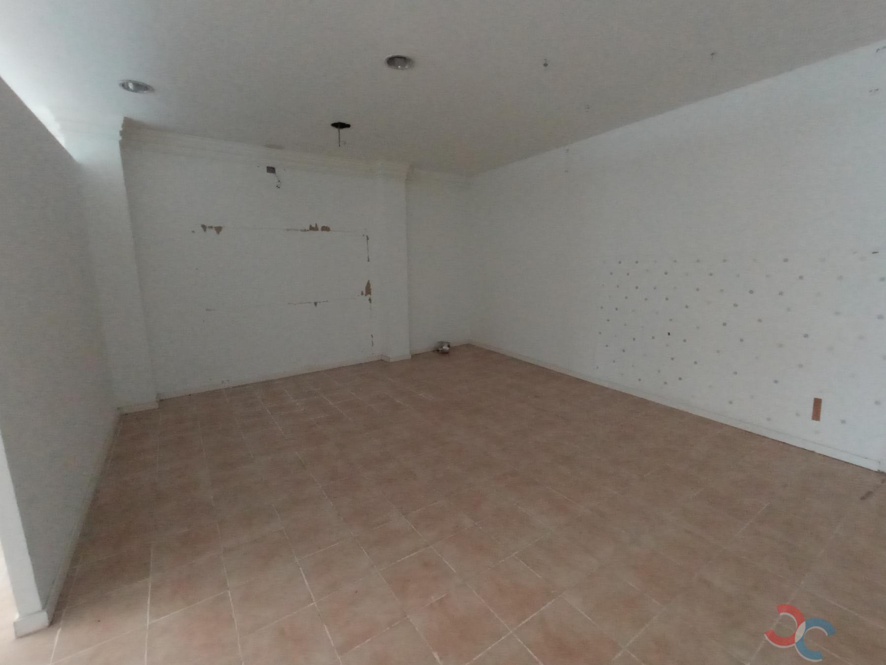 For rent of commercial in Marín