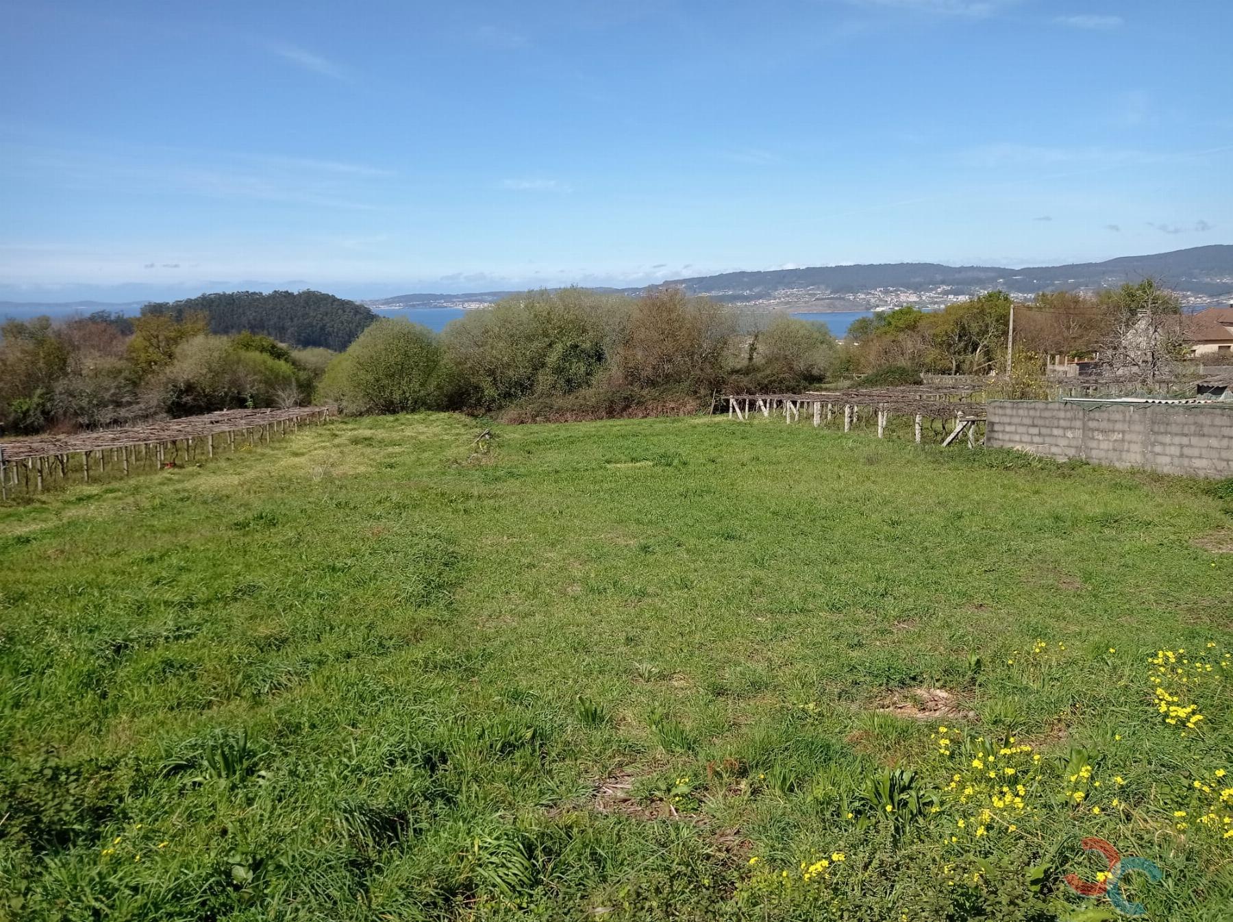 For sale of land in Marín