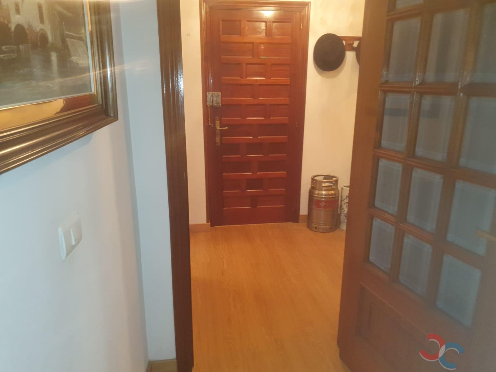 For sale of flat in Caldas de Reis