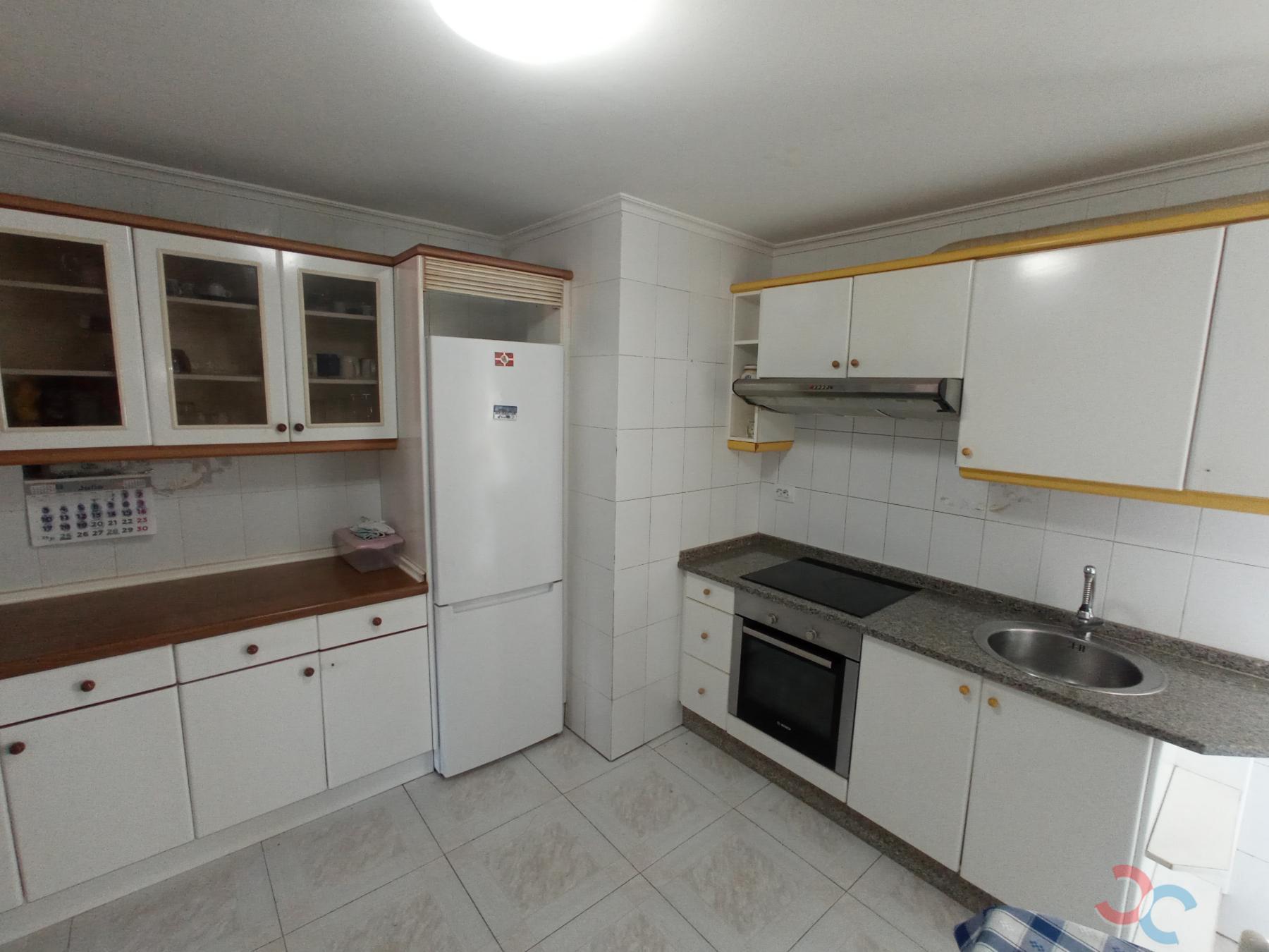 For sale of flat in Cangas