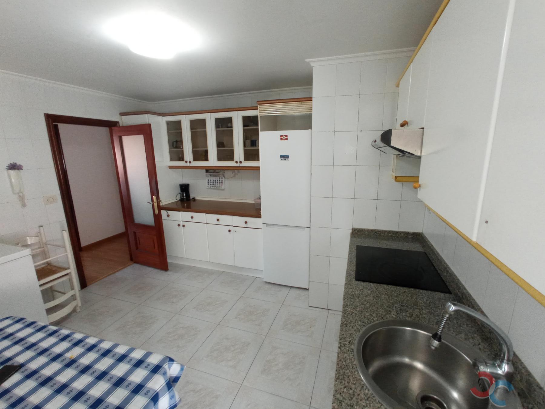 For sale of flat in Cangas