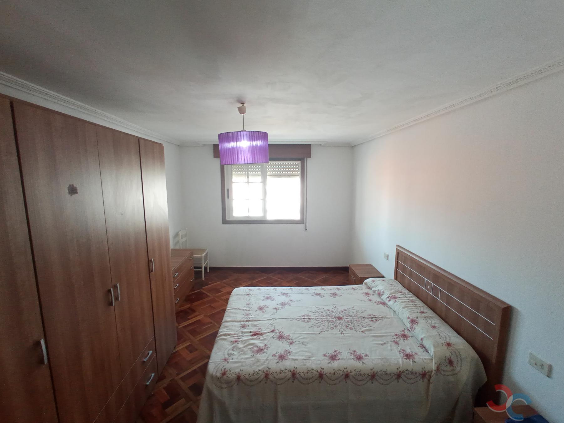 For sale of flat in Cangas