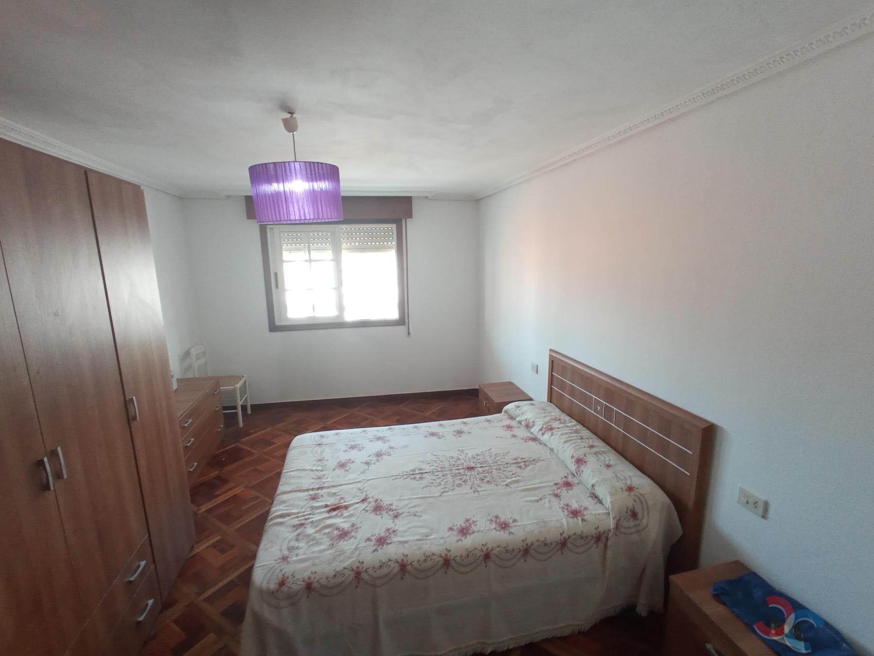 For sale of flat in Cangas