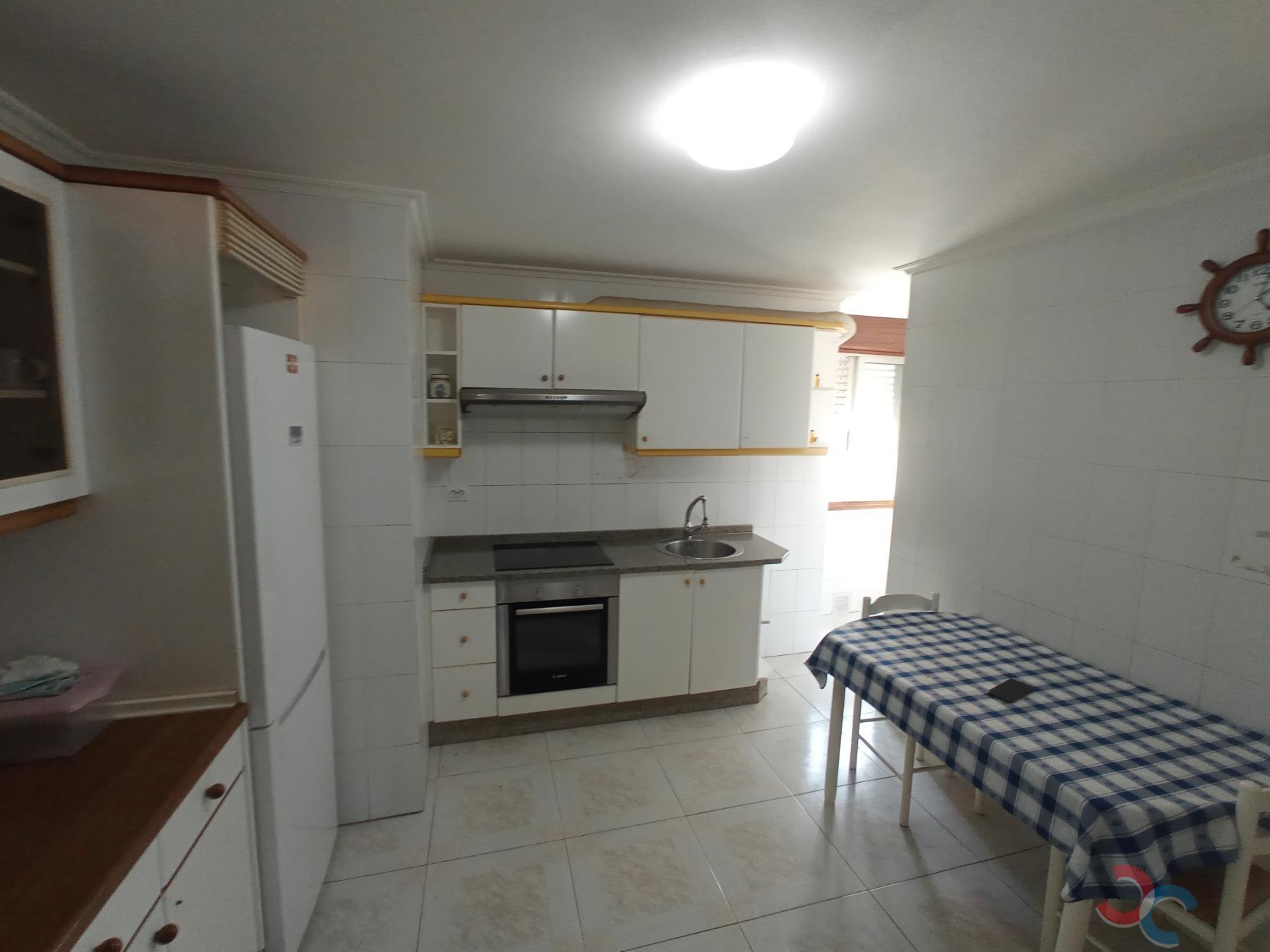For sale of flat in Cangas