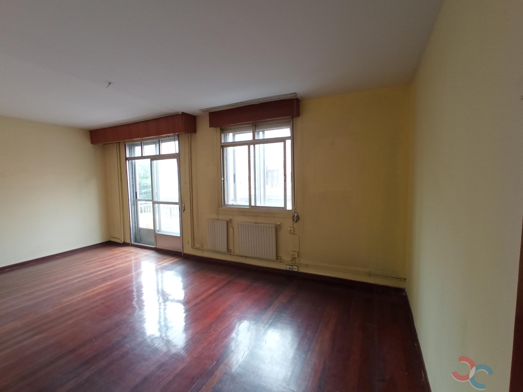 For sale of flat in Marín