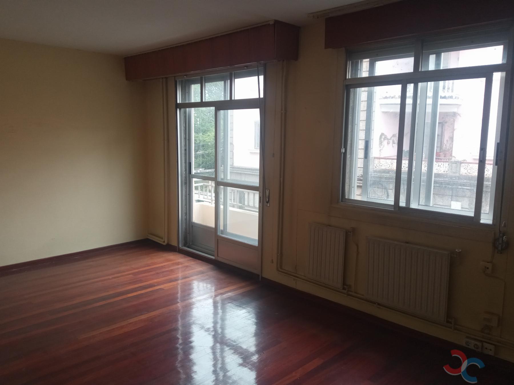 For sale of flat in Marín