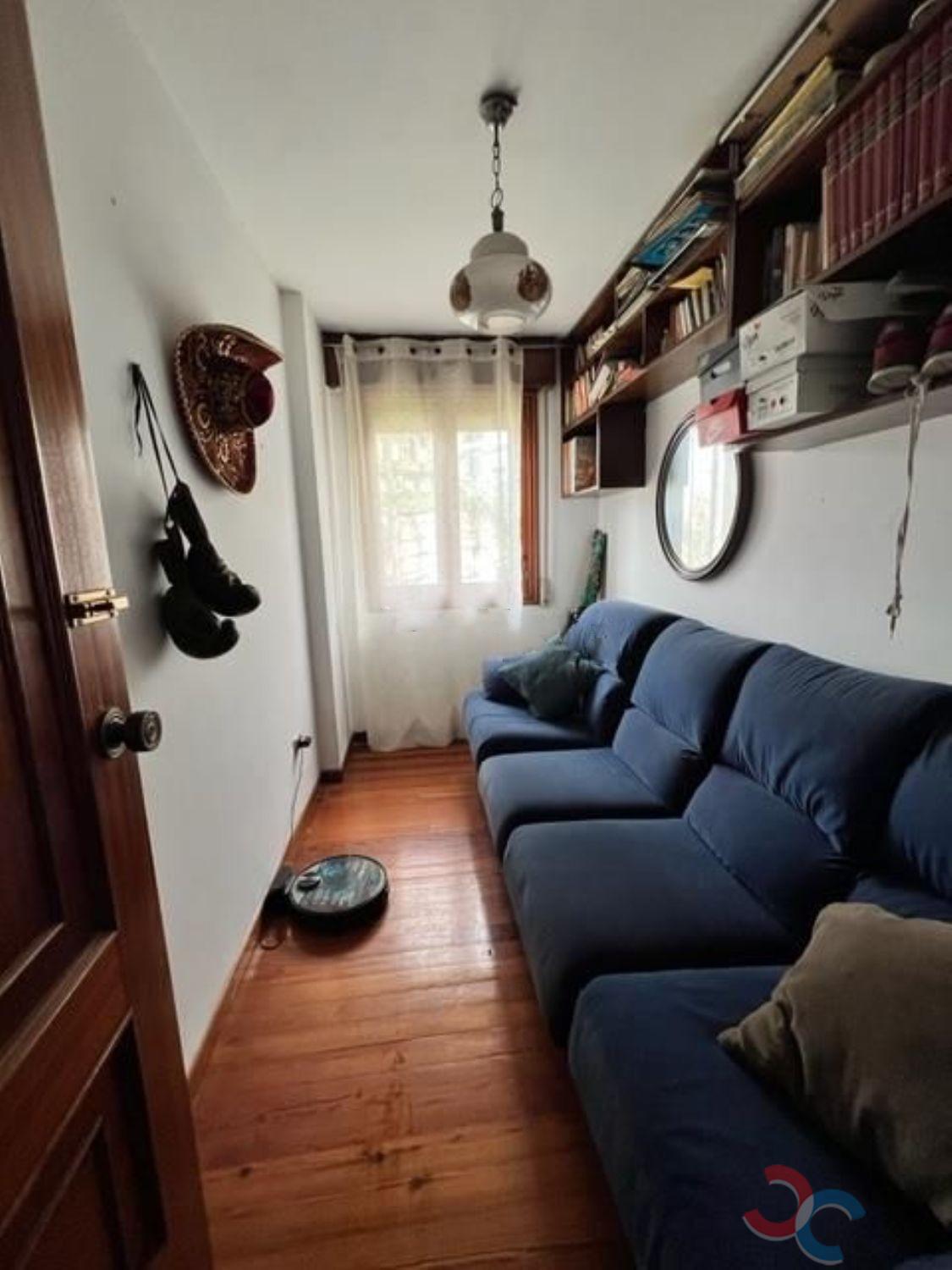 For sale of chalet in Redondela