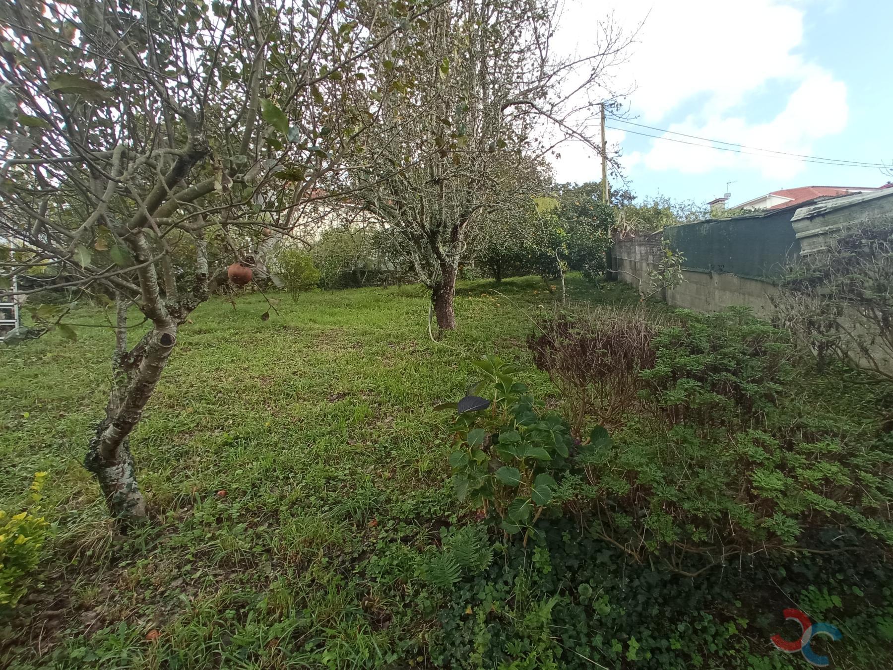 For sale of land in Marín