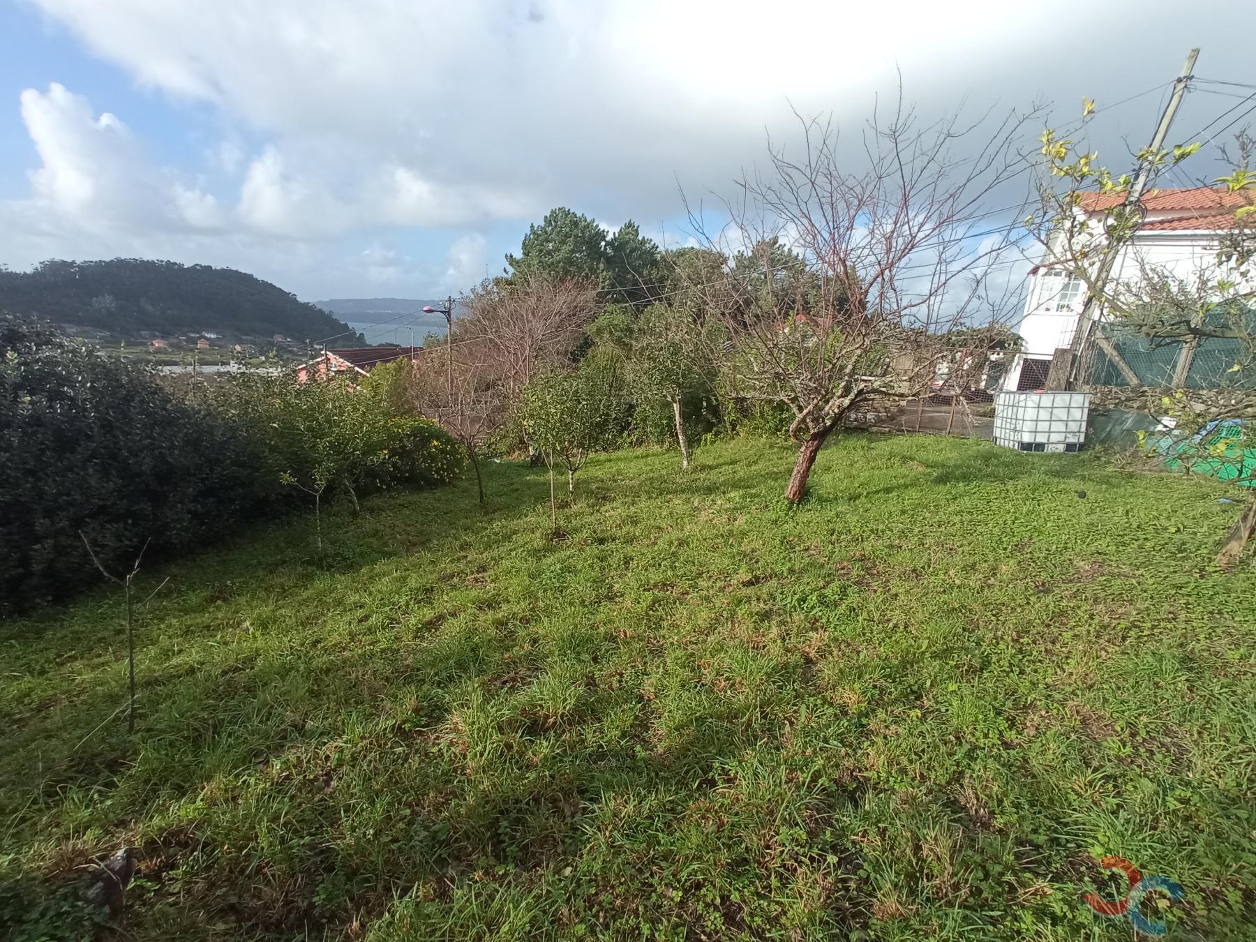 For sale of land in Marín