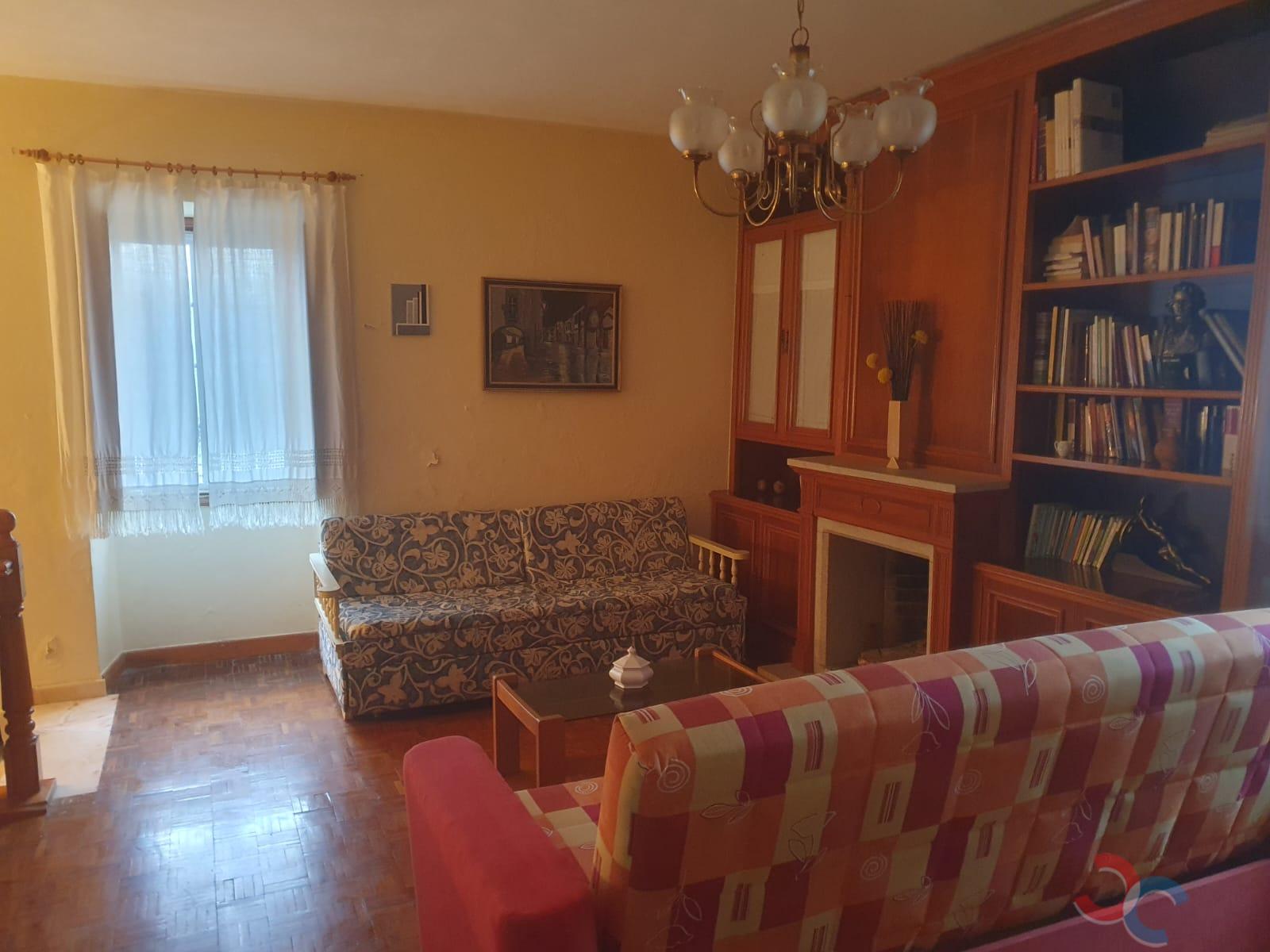 For sale of house in Moraña