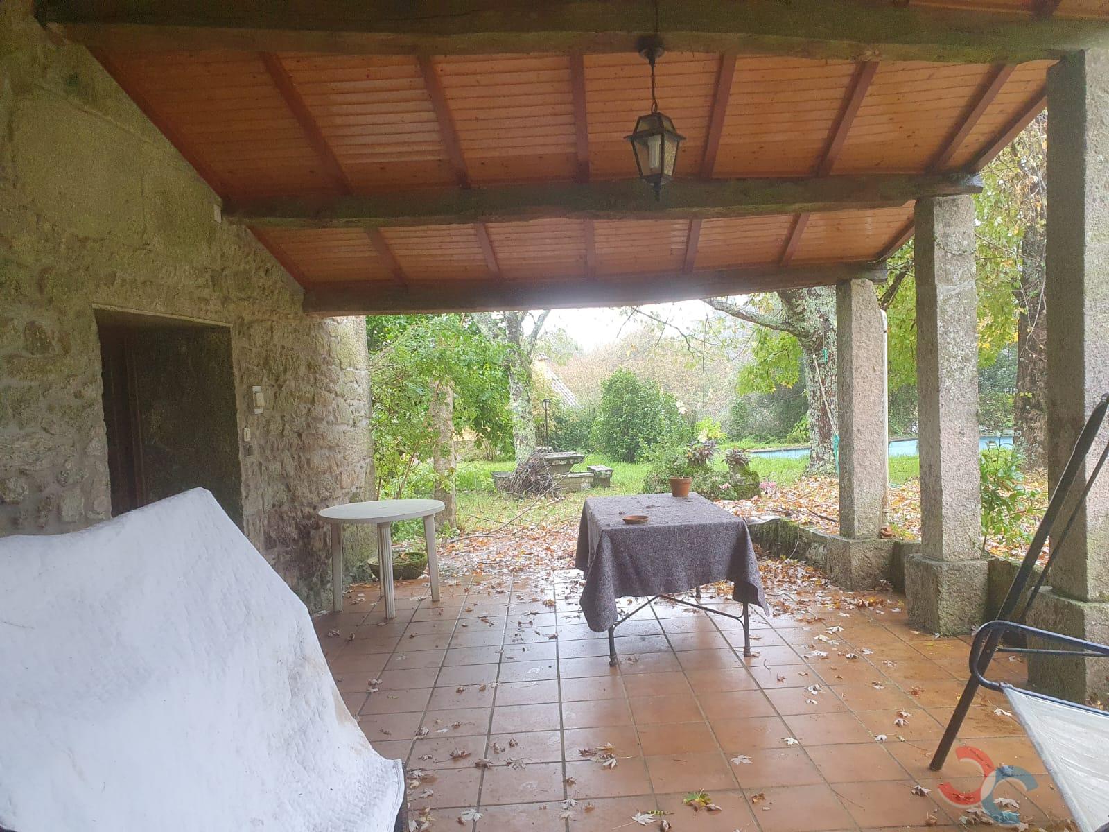 For sale of house in Moraña