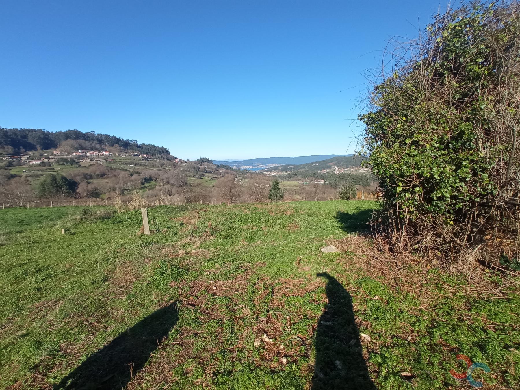 For sale of land in Marín