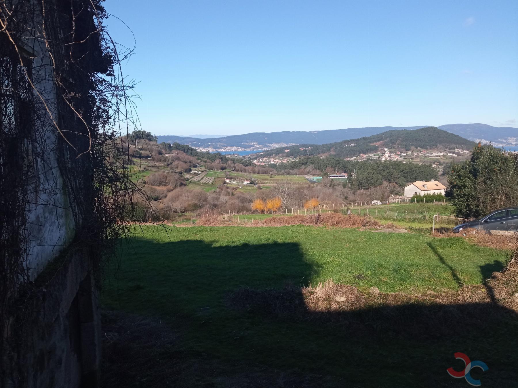 For sale of land in Marín