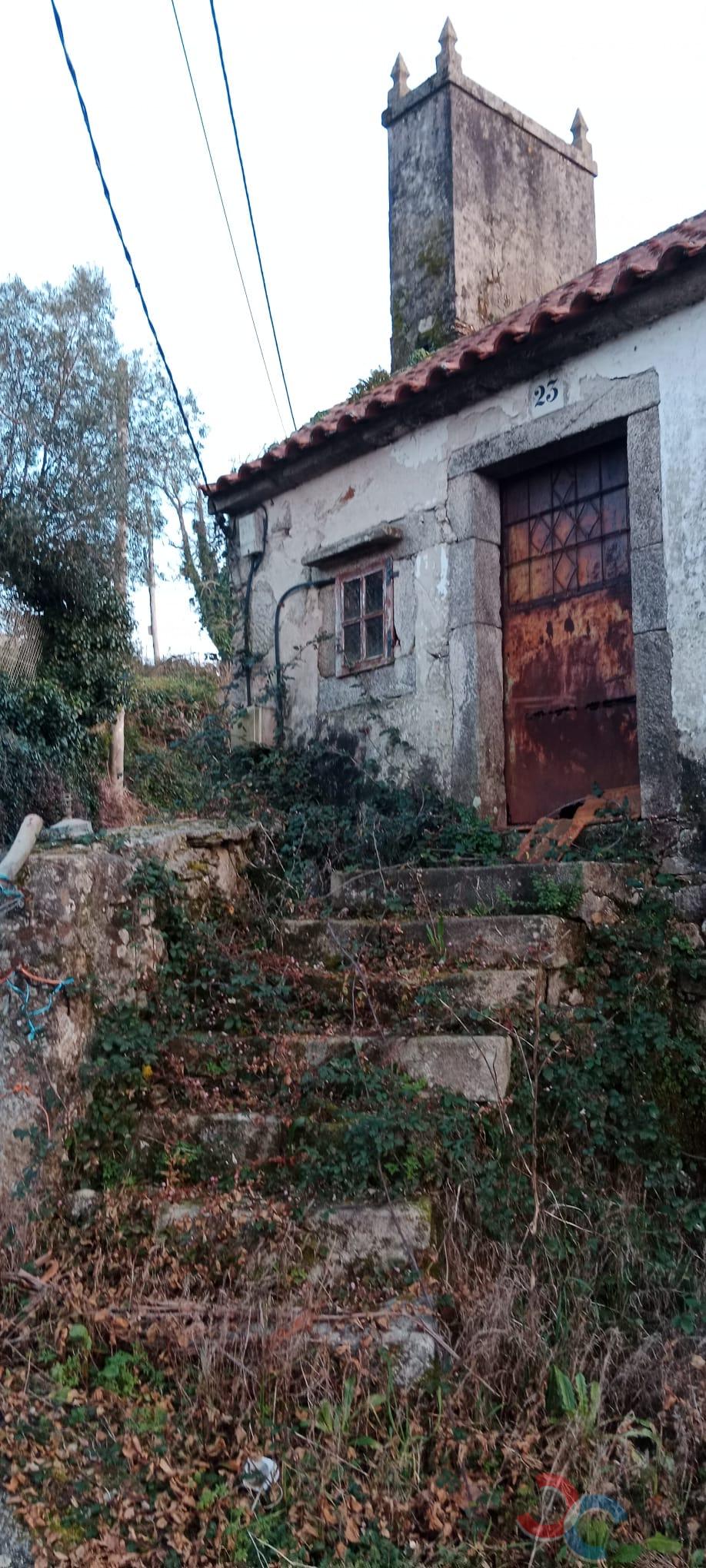 Venda de casa em Campo Lameiro