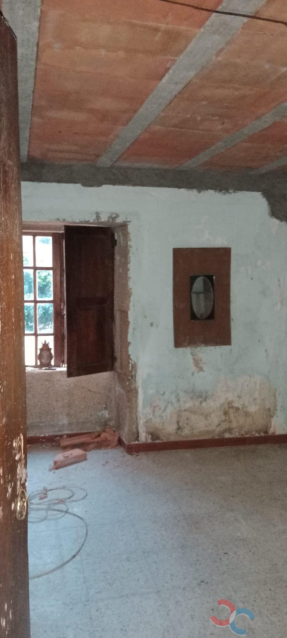 Venda de casa em Campo Lameiro