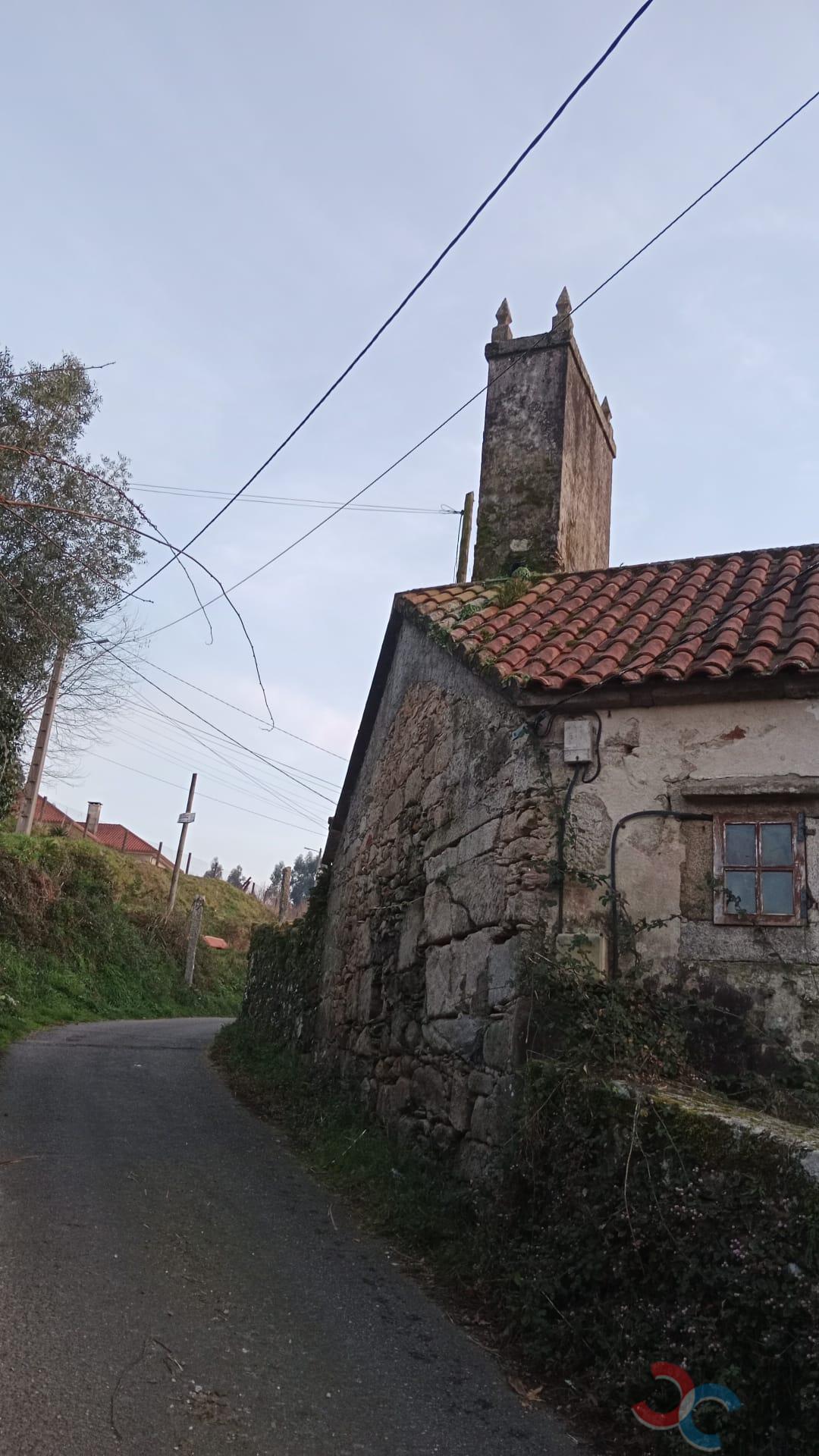 Venda de casa em Campo Lameiro