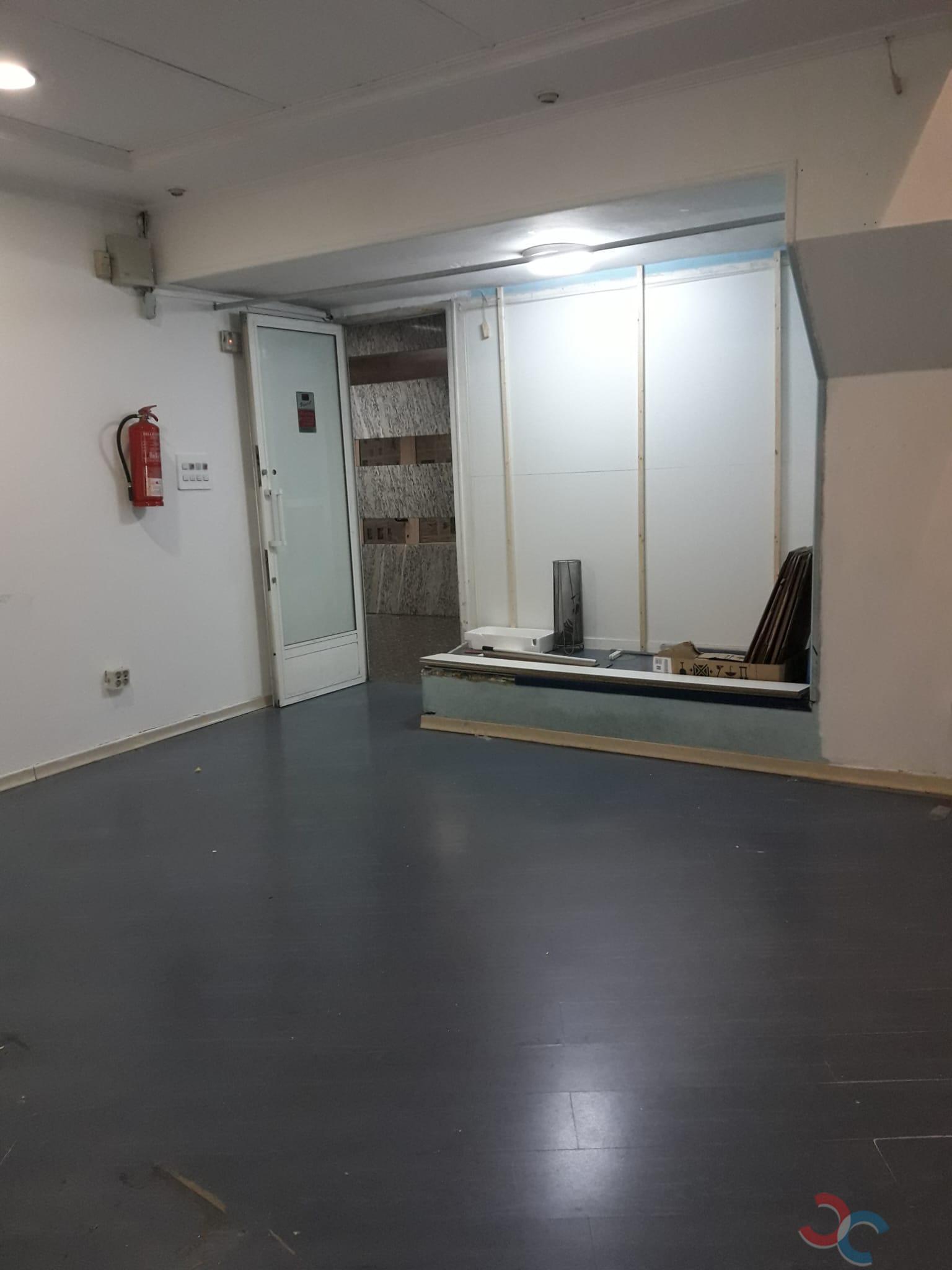 Venta de local comercial en Marín